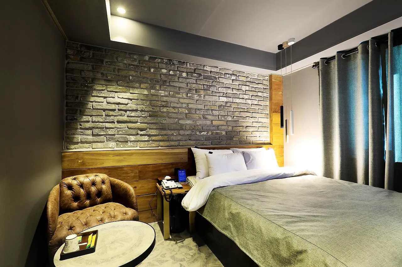 ***  Rainbow Hotel Yongsan Seoul South Korea